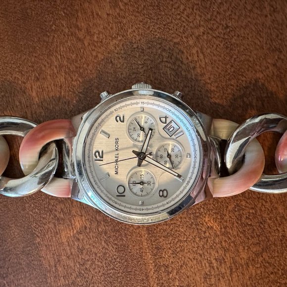 Michael Kors Silver Link Water - Picture 2 of 4